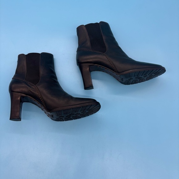 Cole Haan Women’s Dark Brown Leather Heeled Boots Size 9 D15348 - Picture 1 of 7